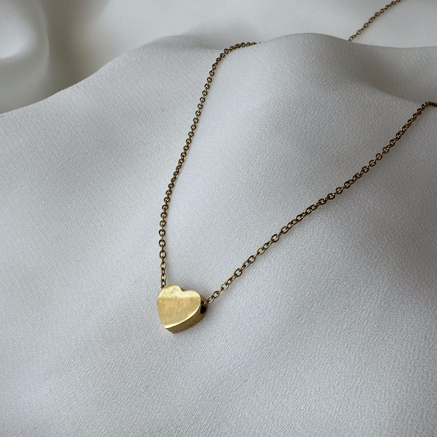 Colar coração pequeno